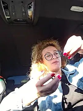 Selenna emma online show from October 2025 11:12:02 AM