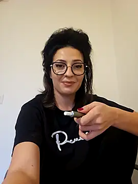 Selenna emma online show from December 2025 12:36:02 PM