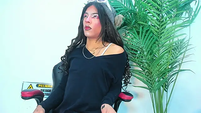 Briyit Doll online show from December 2024 12:06:01 PM