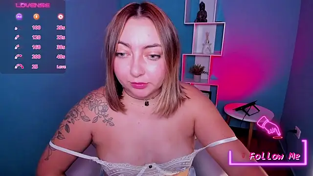 Snapshot of miaawild chatting on January 2025 09:51:02 PM miaawild online show from January 2025 09:51:02 PM