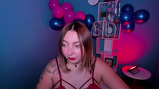 Snapshot of miaawild chatting on February 2025 09:11:02 PM miaawild online show from February 2025 09:11:02 PM