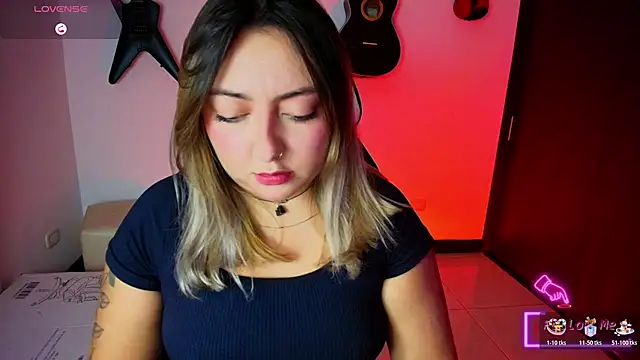 Snapshot of miaawild chatting on November 2025 10:40:01 PM miaawild online show from November 2025 10:40:01 PM