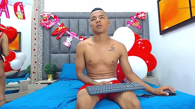 LiamsyAllison online show from February 2025 01:49:02 PM