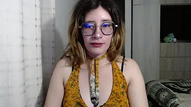 mariana124- online show from December 2024 03:33:02 PM