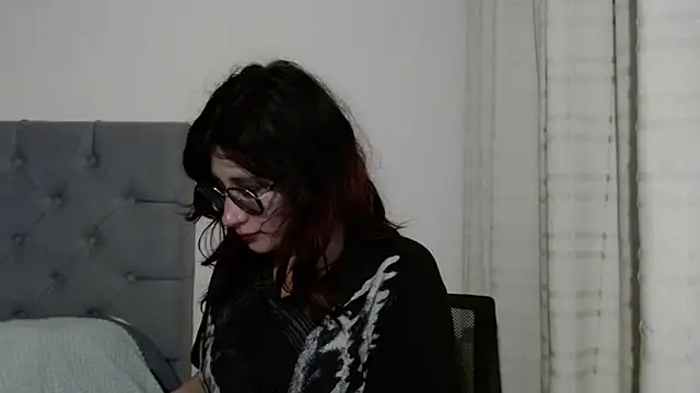 mariana124- online show from February 2025 08:14:02 PM