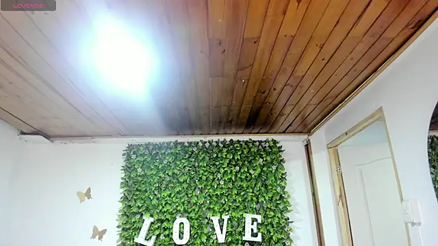 Enma  clark online show from January 2025 07:21:01 PM