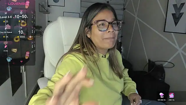 Enma  clark online show from September 2025 07:48:01 PM