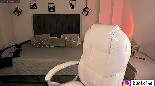 Beck jones online show from February 2025 01:46:01 PM