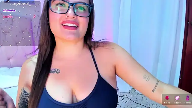 ellarosee  online show from December 2024 08:21:02 PM