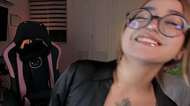 SweetJennaa online show from September 2025 02:34:02 AM