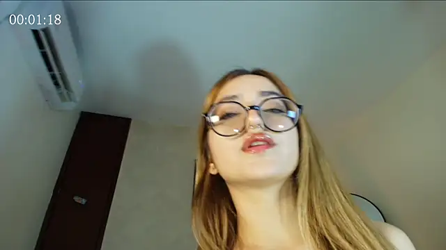SweetJennaa online show from July 2026 11:44:01 PM