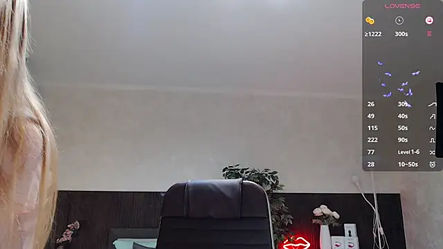 Snapshot of Cutie_Annie chatting on January 2025 02:22:02 AM Cutie Annie online show from January 2025 02:22:02 AM