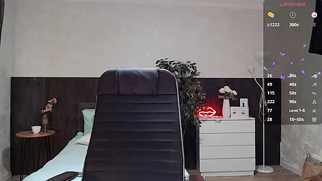 Snapshot of Cutie_Annie chatting on January 2025 06:17:01 AM Cutie Annie online show from January 2025 06:17:01 AM