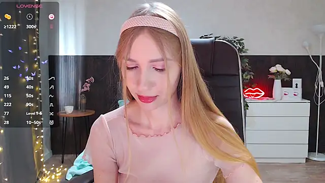 Snapshot of Cutie_Annie chatting on February 2025 08:15:02 AM Cutie Annie online show from February 2025 08:15:02 AM