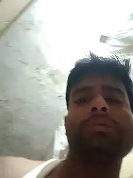 Snapshot of PRIYANHU@xh chatting on April 2026 06:17:01 PM PRIYANHUxh online show from April 2026 06:17:01 PM