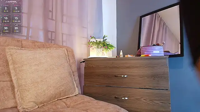 jade brunnette online show from December 2025 08:03:01 PM