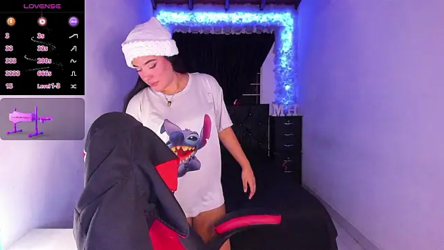 Mariana Hasper  online show from December 2024 02:02:02 AM