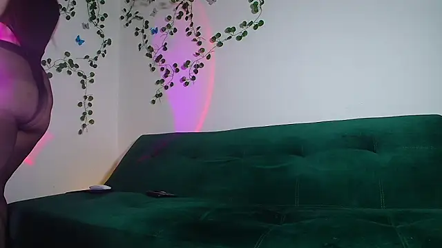 Snapshot of cattaleya02 chatting on December 2024 12:56:01 AM cattaleya02 online show from December 2024 12:56:01 AM