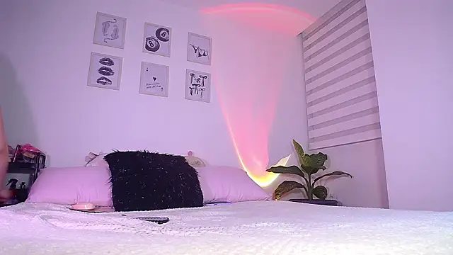 Snapshot of cattaleya02 chatting on December 2025 10:59:02 PM cattaleya02 online show from December 2025 10:59:02 PM