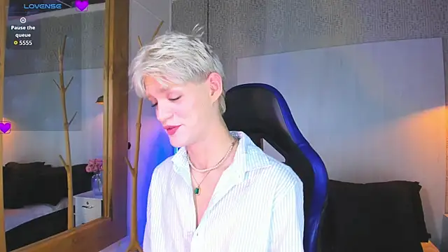 Snapshot of VladHellsing4 chatting on July 2026 02:22:02 PM VladHellsing4 online show from July 2026 02:22:02 PM