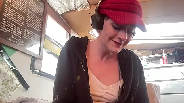 maythegr8ness online show from February 2025 12:10:02 AM