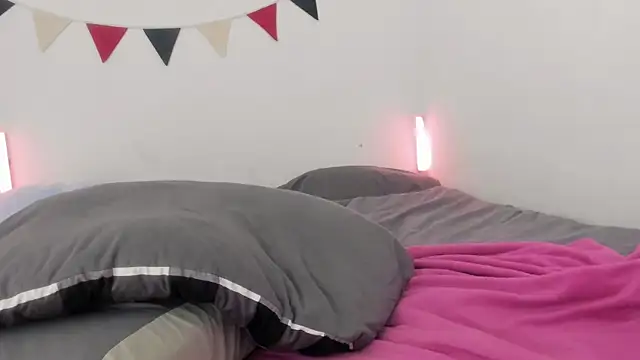 MiaDavis21 online show from October 2025 05:33:01 PM