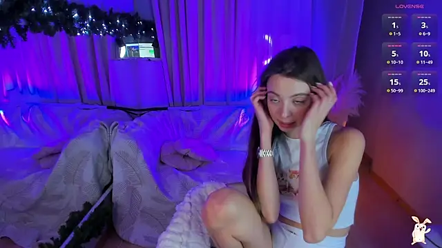 Goldy Grace  online show from December 2024 02:24:02 PM