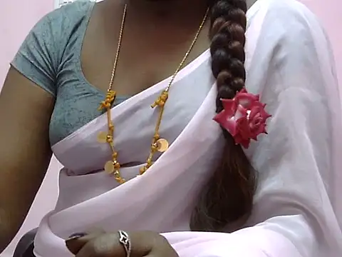 Snapshot of Hot_akshara chatting on February 2026 05:40:02 PM Hot akshara online show from February 2026 05:40:02 PM