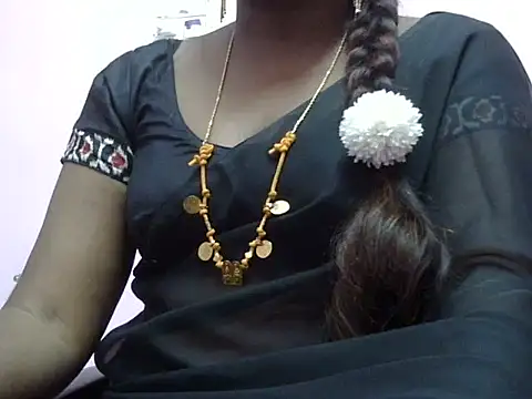 Snapshot of Hot_akshara chatting on February 2026 04:35:02 AM Hot akshara online show from February 2026 04:35:02 AM