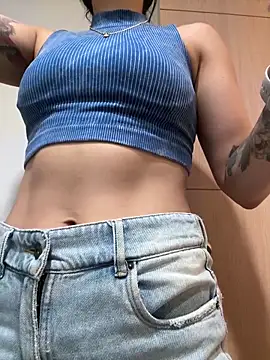 SofiaG  online show from December 2024 05:20:02 PM