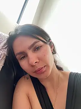 SofiaG  online show from December 2024 01:19:02 PM