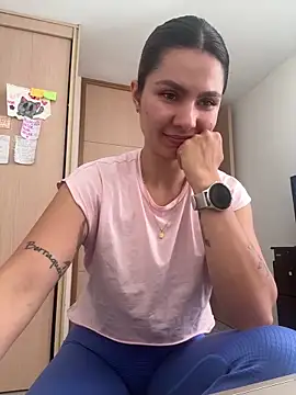 SofiaG  online show from December 2024 06:08:01 PM