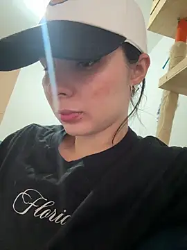 SofiaG  online show from February 2025 02:10:01 PM