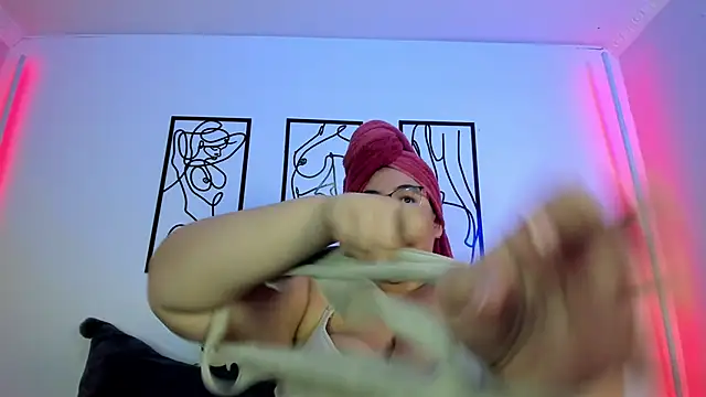 RubyPirsso18 online show from March 2025 07:04:01 PM