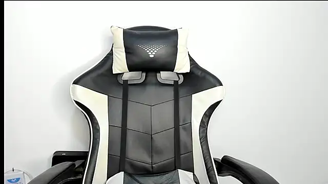 HelueHorny13 online show from February 2025 08:00:02 AM