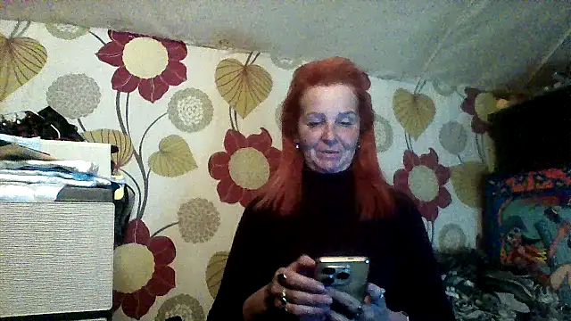 CassandraSandra44 online show from April 2026 05:28:01 PM