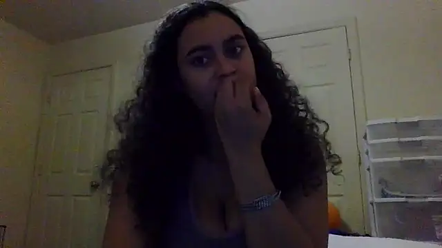 cinnaminnie online show from January 2025 05:11:01 AM