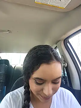 cinnaminnie online show from February 2025 07:25:01 PM