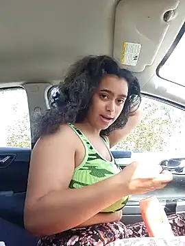 cinnaminnie online show from March 2025 04:24:01 PM