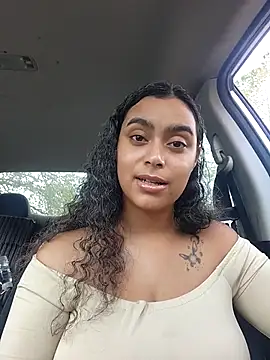 cinnaminnie online show from March 2025 03:47:02 PM