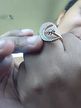 cinnaminnie online show from March 2025 07:49:02 PM