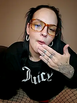 Jujuicy 97 online show from March 2025 07:27:01 PM