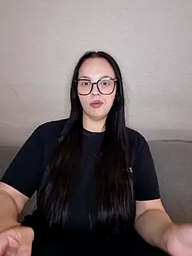 Jujuicy 97 online show from May 2026 12:46:01 PM