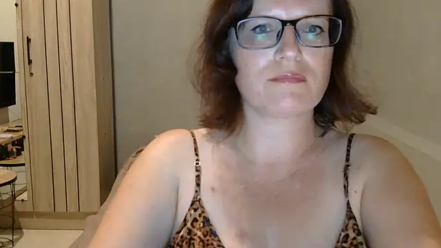 CrimsonMistress online show from September 2025 10:09:02 PM