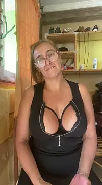 anastasia and jordan online show from March 2025 12:33:02 PM