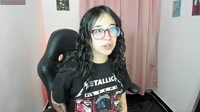 Snapshot of indra_cam chatting on February 2026 02:49:01 AM indra cam online show from February 2026 02:49:01 AM