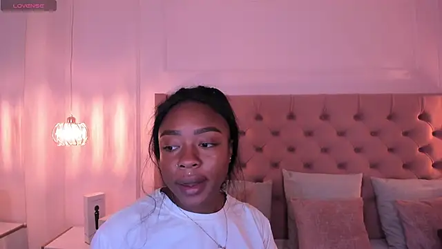 mia schwarz online show from January 2025 09:30:02 PM