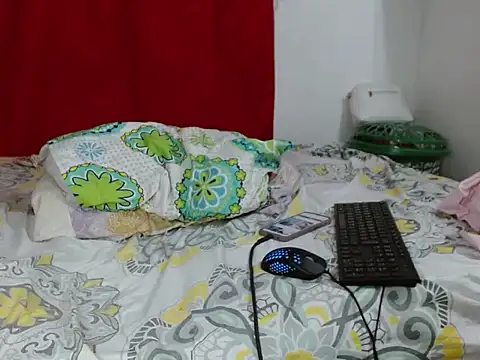 Snapshot of Mily_pao1 chatting on November 2025 01:11:01 AM Mily pao1 online show from November 2025 01:11:01 AM