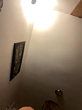 kikiwonderbar online show from December 2024 07:03:01 PM