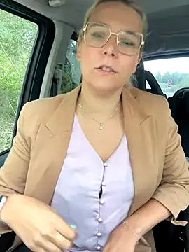 EmyLana online show from October 2025 07:15:01 AM